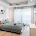 Luxury 3 Bedrooms, Private Heated Pool - Ehhouse