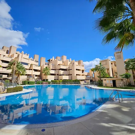 Luxury 3 Bedrooms, Private Heated Pool - Ehhouse Apartmán *