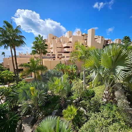 Apartmán Luxury 3 Bedrooms, Private Heated Pool - Ehhouse