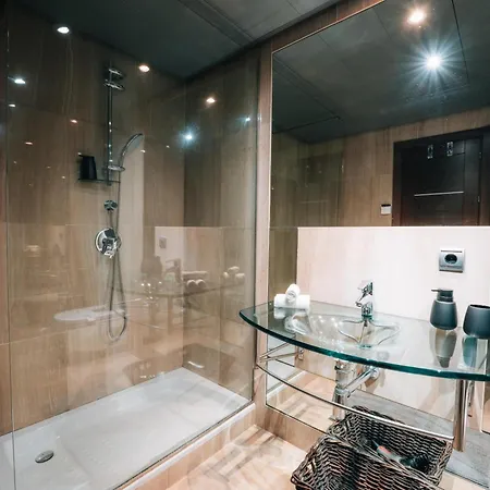 Luxury 3 Bedrooms, Private Heated Pool - Ehhouse *