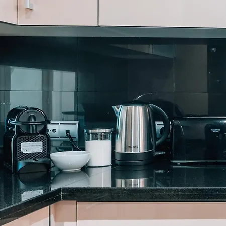 Апартаменты Luxury 3 Bedrooms, Private Heated Pool - Ehhouse Эстепона