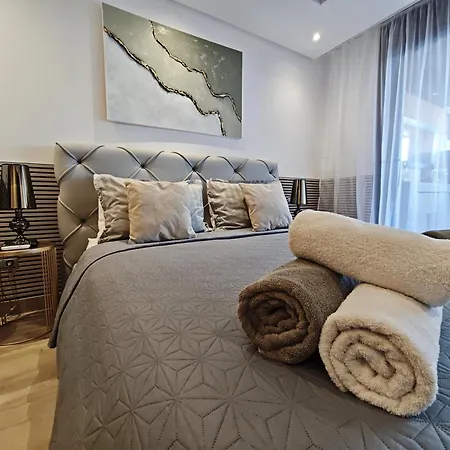 Luxury 3 Bedrooms, Private Heated Pool - Ehhouse Estepona