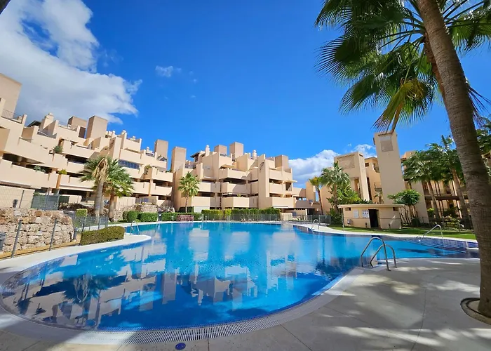 Luxury 3 Bedrooms, Private Heated Pool - Ehhouse Apartment *