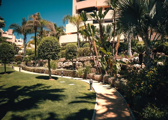 Luxury 3 Bedrooms, Private Heated Pool - Ehhouse Apartman *